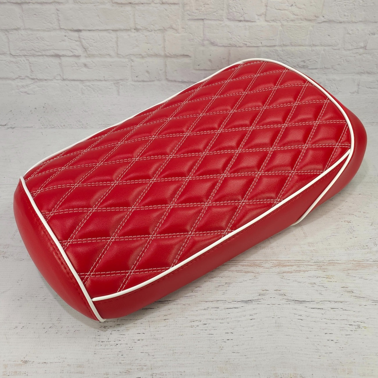 Maddog_Red_Diamond_Seat_Cover_