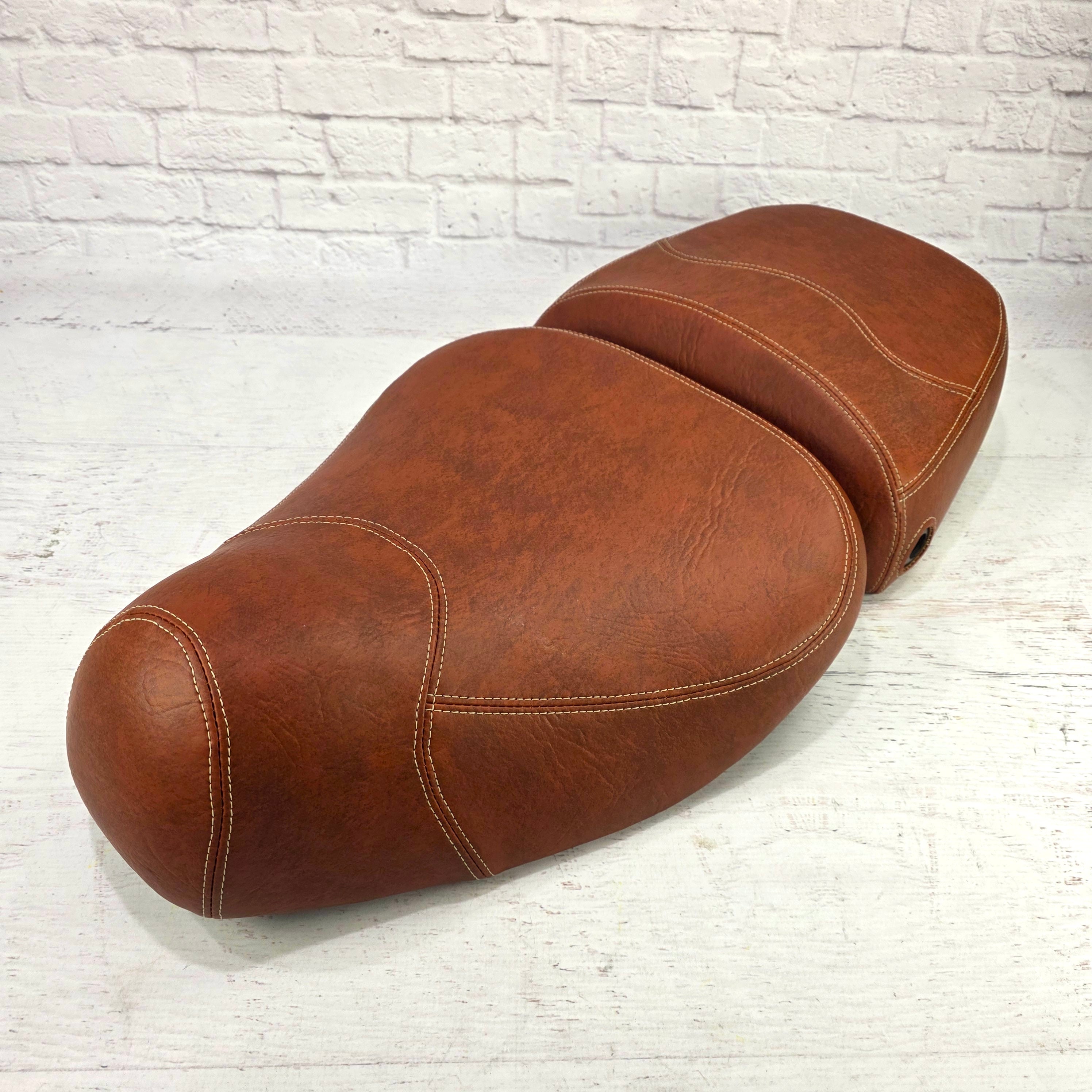 Vespa_LXV_Sedona_Earthy_Seat_C
