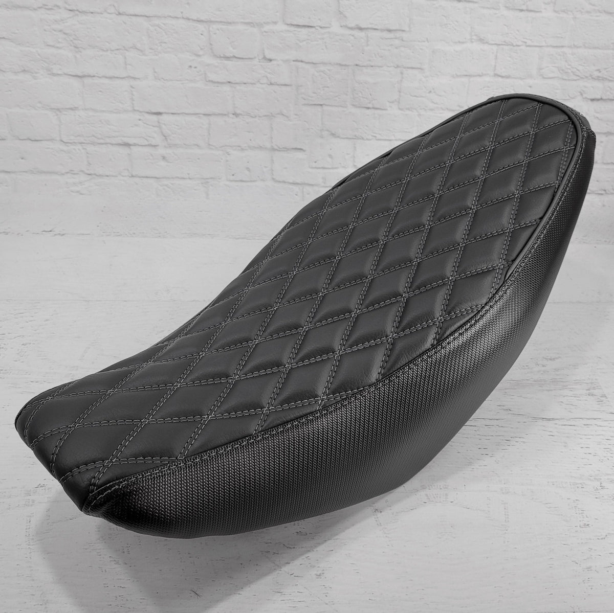 Honda Navi double-diamond seat cover with piping