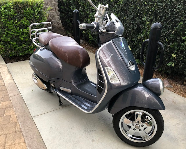 Vespa GTV distressed whiskey seat cover
