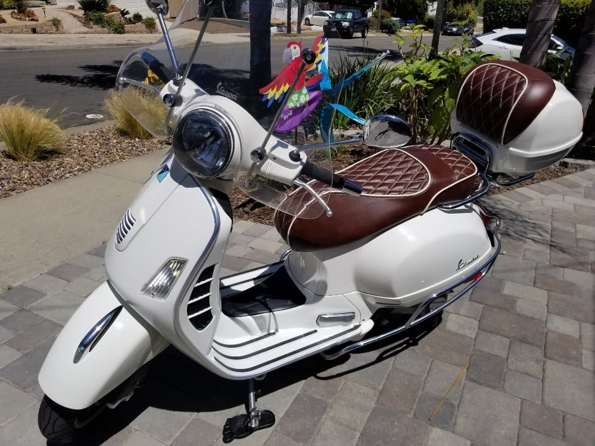 Vespa GTS diamond leather seat cover detail