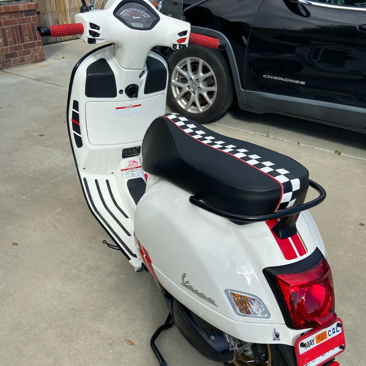Vespa GTS 250 300 Checkers Seat Cover – Cheeky Seats Scooter Seat