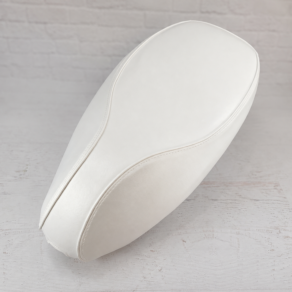 Vespa Sprint / Primavera Cottage White Seat Cover - Beat The Heat