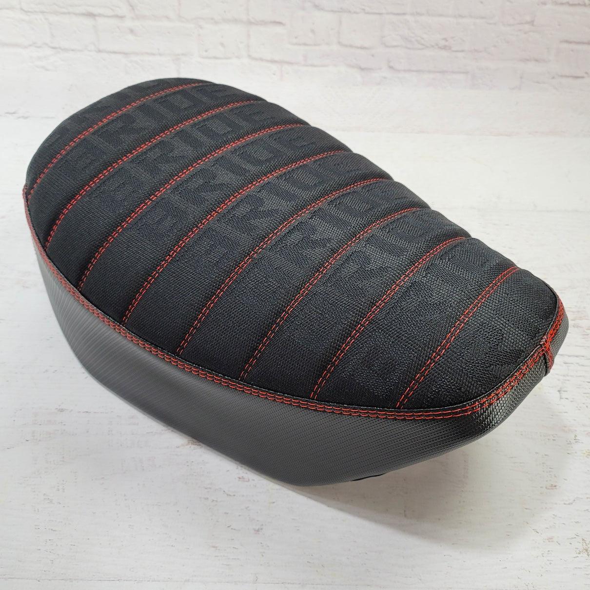 Honda Monkey BRIDE Seat Cover Padded Tuck and Roll – Cheeky Seats