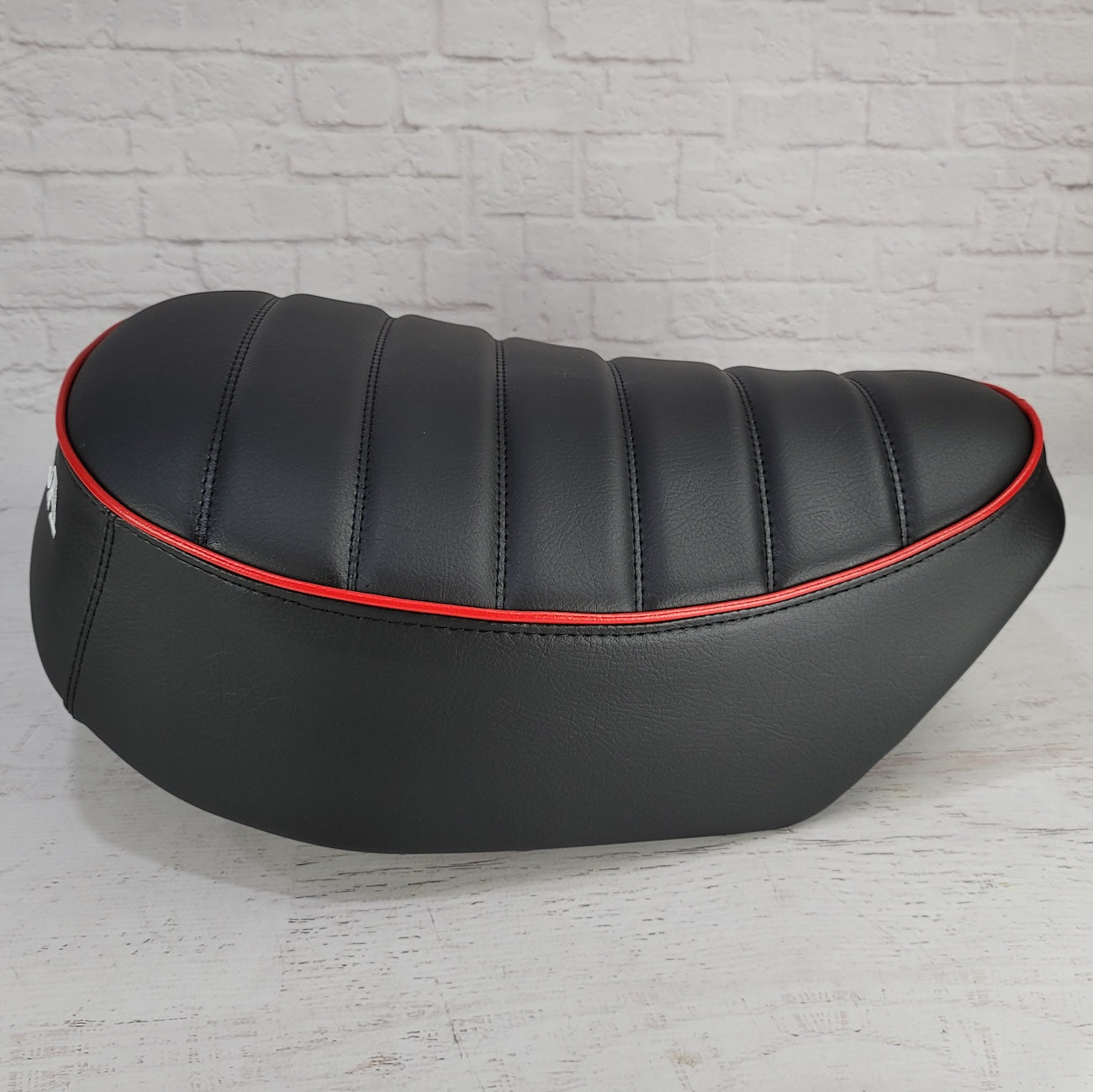 Honda Monkey Original Style Wide Tuck and Roll with Piping Seat