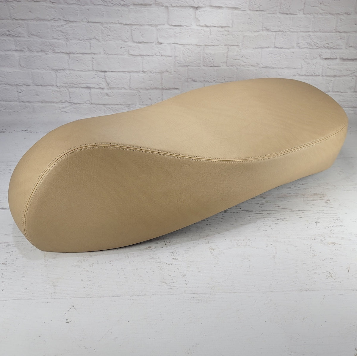Vespa GTS 250 - 300 Matte Camel Tan Seat Cover – Cheeky Seats