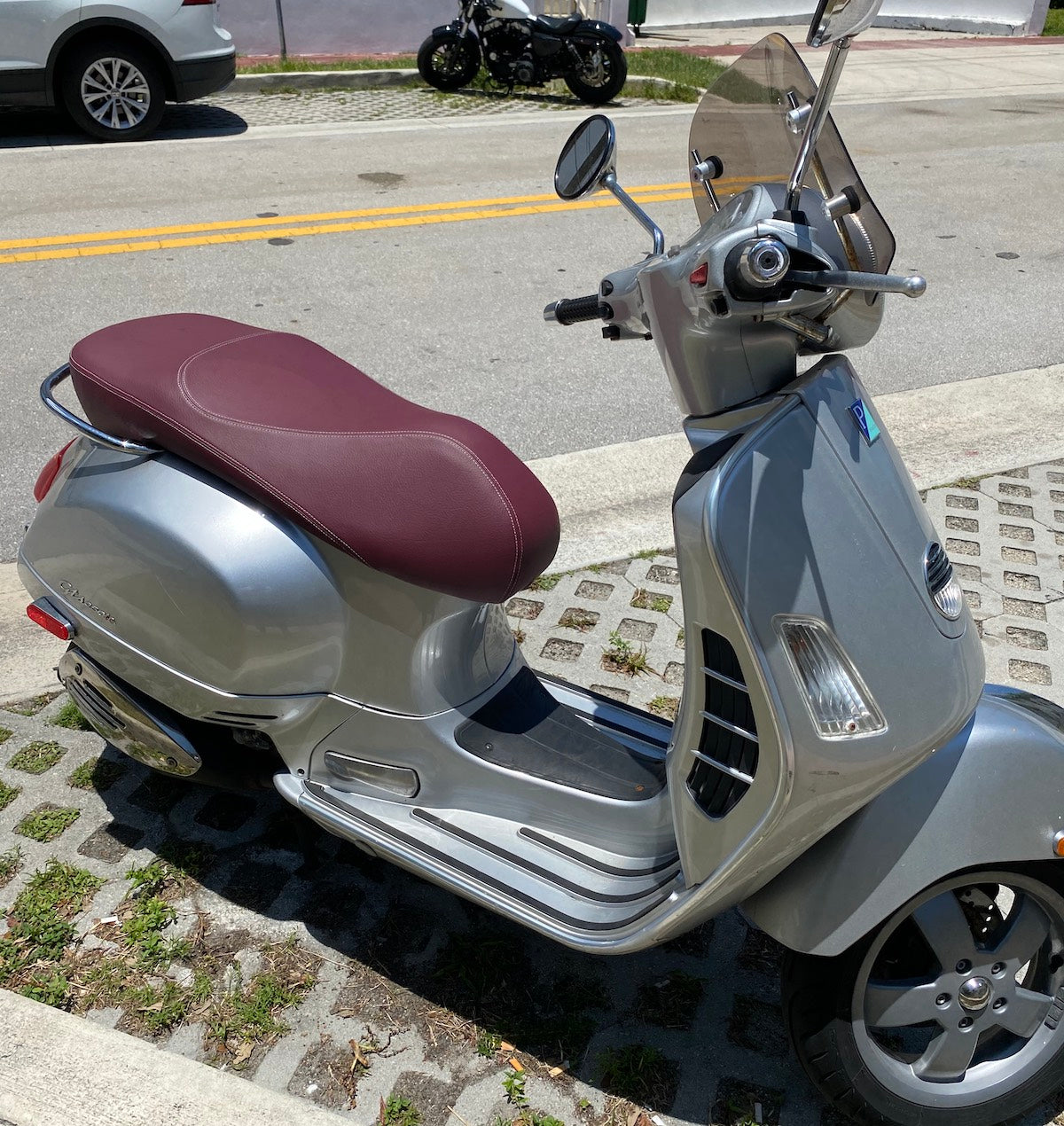 Vespa GTS burgundy seat cover