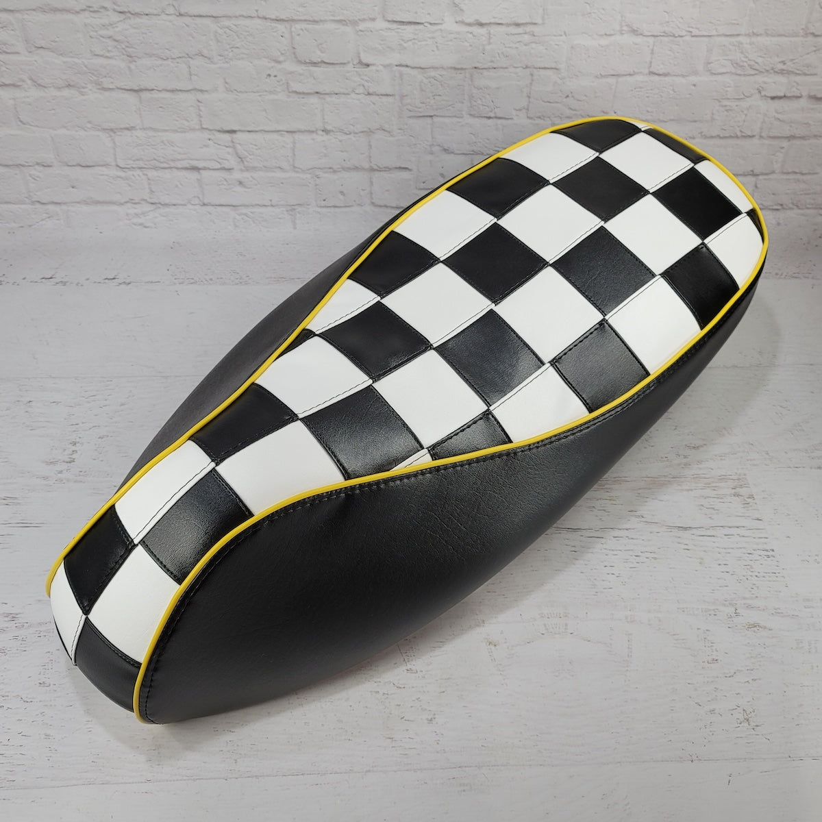 vespa gts シート ベスパ GTS300 GTS 125 150 250 300 サドル レザー シート