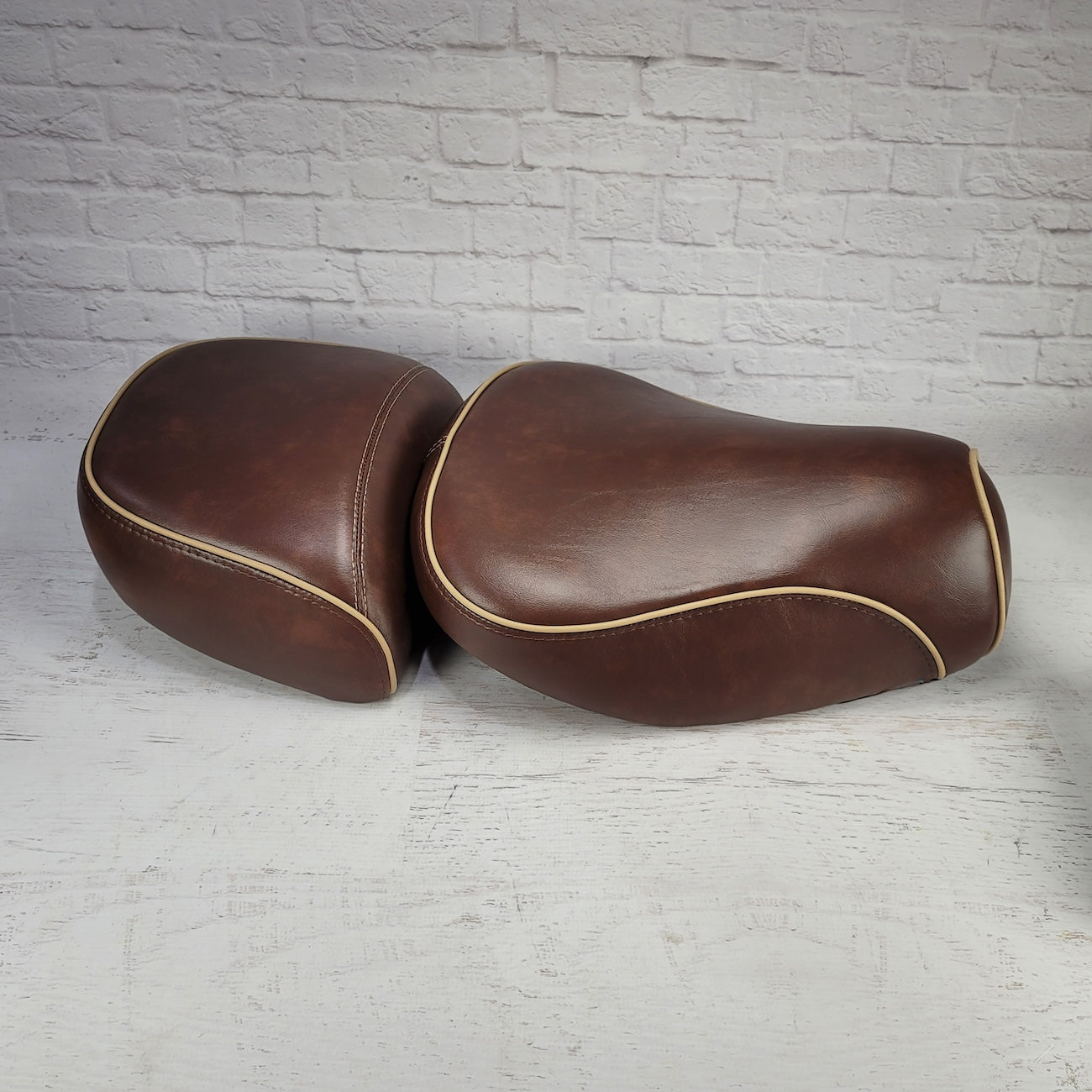 Vespa LXV Padded Distressed Whiskey Brown with Piping – Cheeky