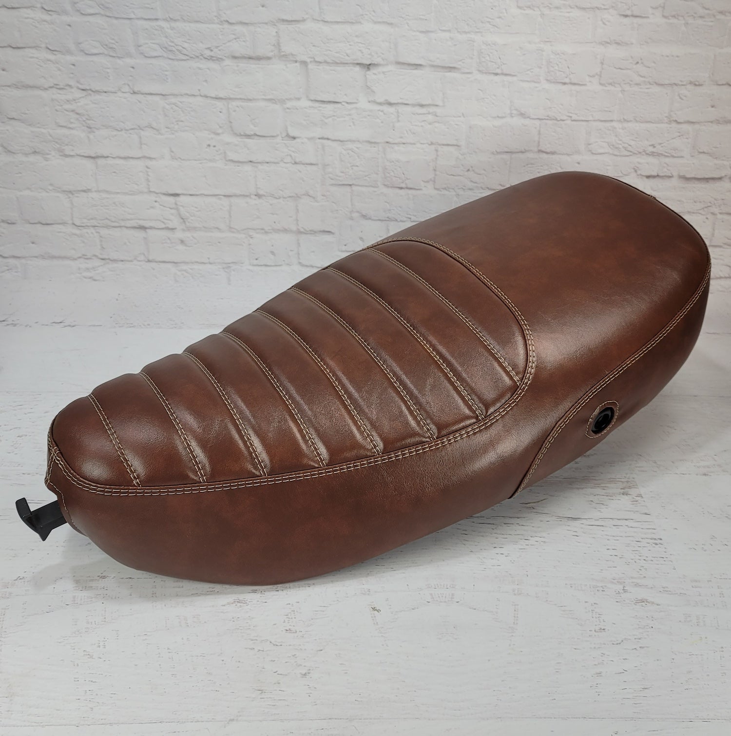 vespa px lmlスターデラックス　125 150 シート Vespa LX 50 / 125/ 150 Padded Seat Cover – Cheeky Seats Scooter