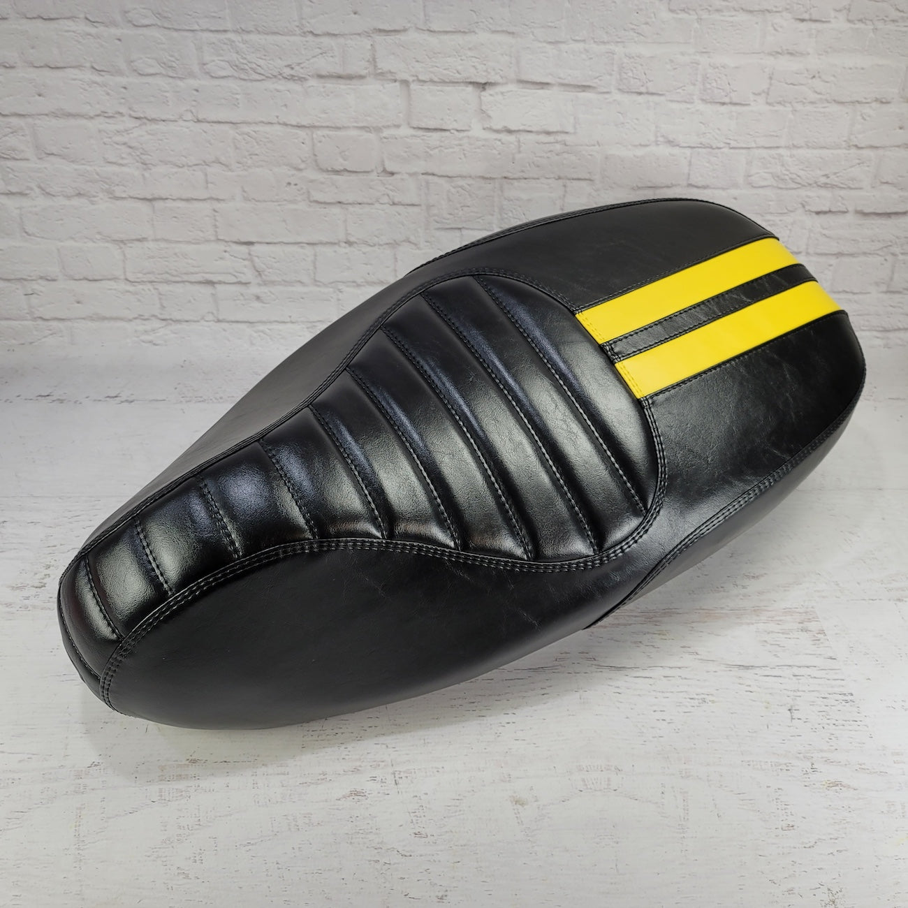 Vespa Sprint / Primavera Seat Cover Satin Black with Dual Racing