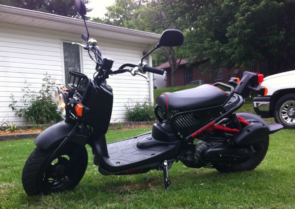 Honda Ruckus black carbon fiber seat cover