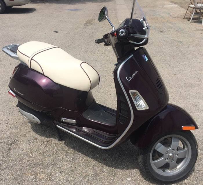 vespa studium製　made in gt Britain Vespa GT 125 / 200 Seat Cover Cream with Piping – Cheeky Seats